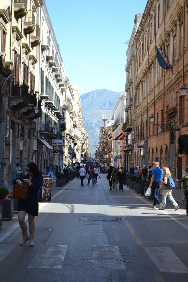 Gran Cancelliere Apartment With Parking Palermo Buitenkant foto
