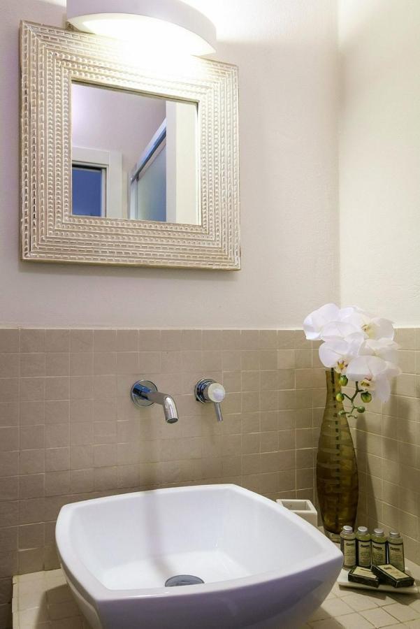 Gran Cancelliere Apartment With Parking Palermo Buitenkant foto